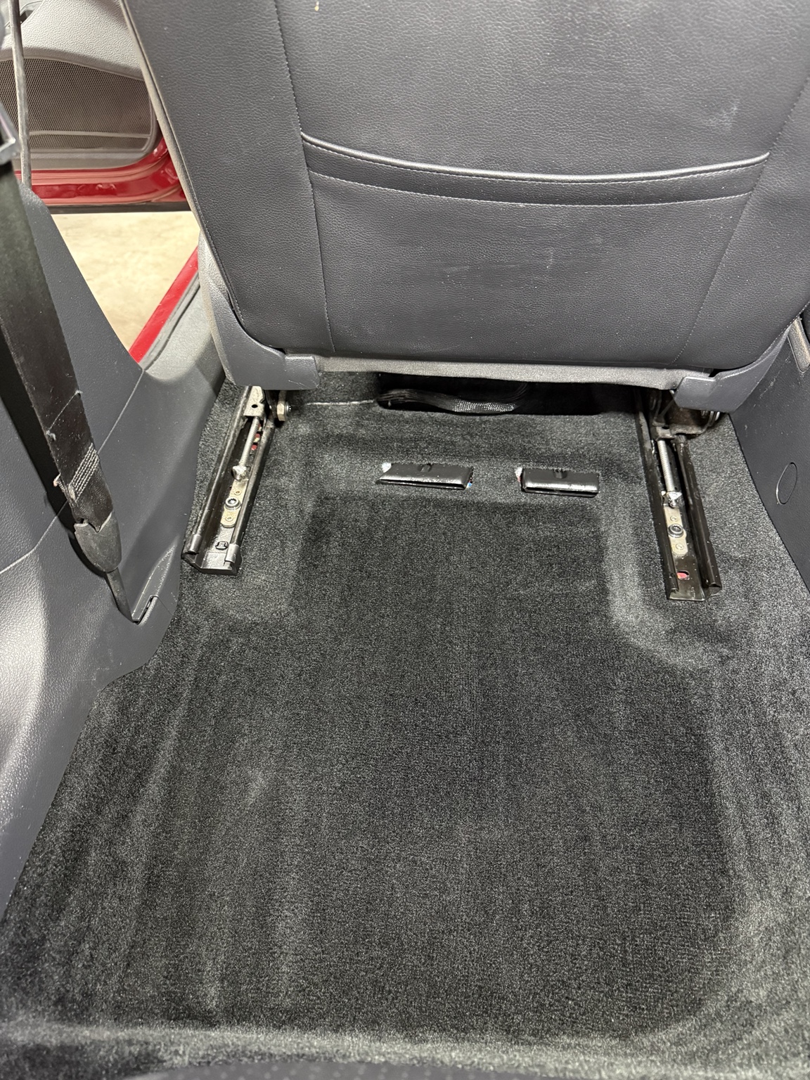 Deep rear-carpet cleaning after detailing